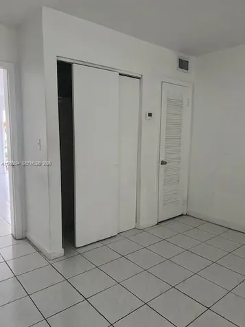 1280 W 54th Street Hialeah FL 33012