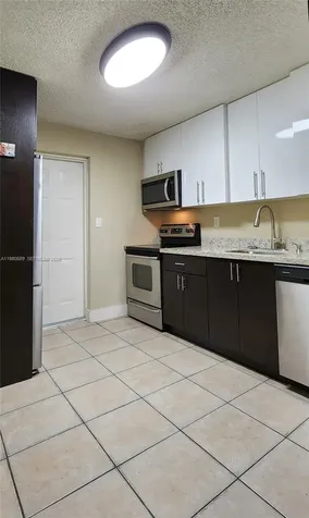 880 E 26th Street Hialeah FL 33013