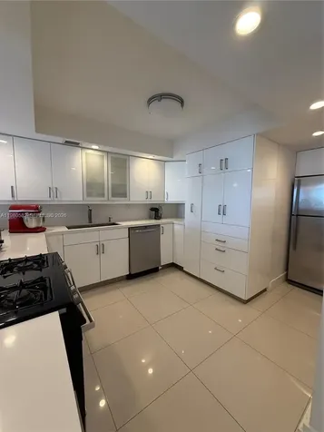 3140 S Ocean Drive Hallandale Beach FL 33009
