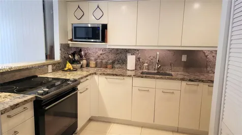 1901 Brickell Avenue Miami FL 33129