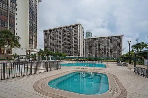 1901 Brickell Avenue Miami FL 33129