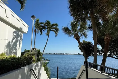 1901 Brickell Avenue Miami FL 33129