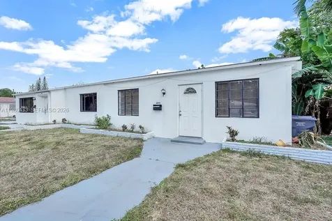 2415 Pierce Street Hollywood FL 33020