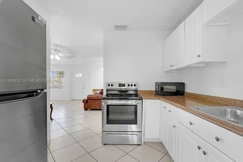 2415 Pierce Street Hollywood FL 33020