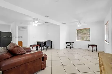 2415 Pierce Street Hollywood FL 33020