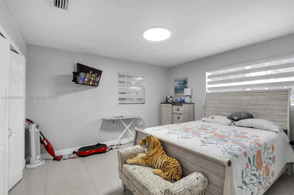 1210 N 71st Avenue Hollywood FL 33024