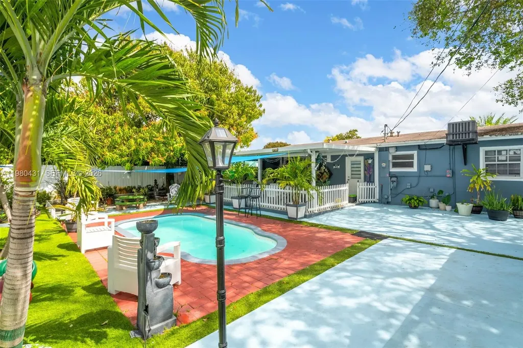 1210 N 71st Avenue Hollywood FL 33024