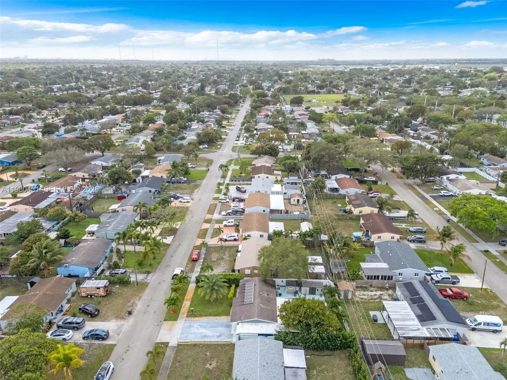 1210 N 71st Avenue Hollywood FL 33024