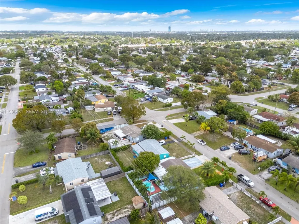 1210 N 71st Avenue Hollywood FL 33024