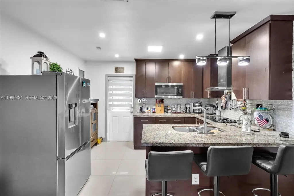 1210 N 71st Avenue Hollywood FL 33024