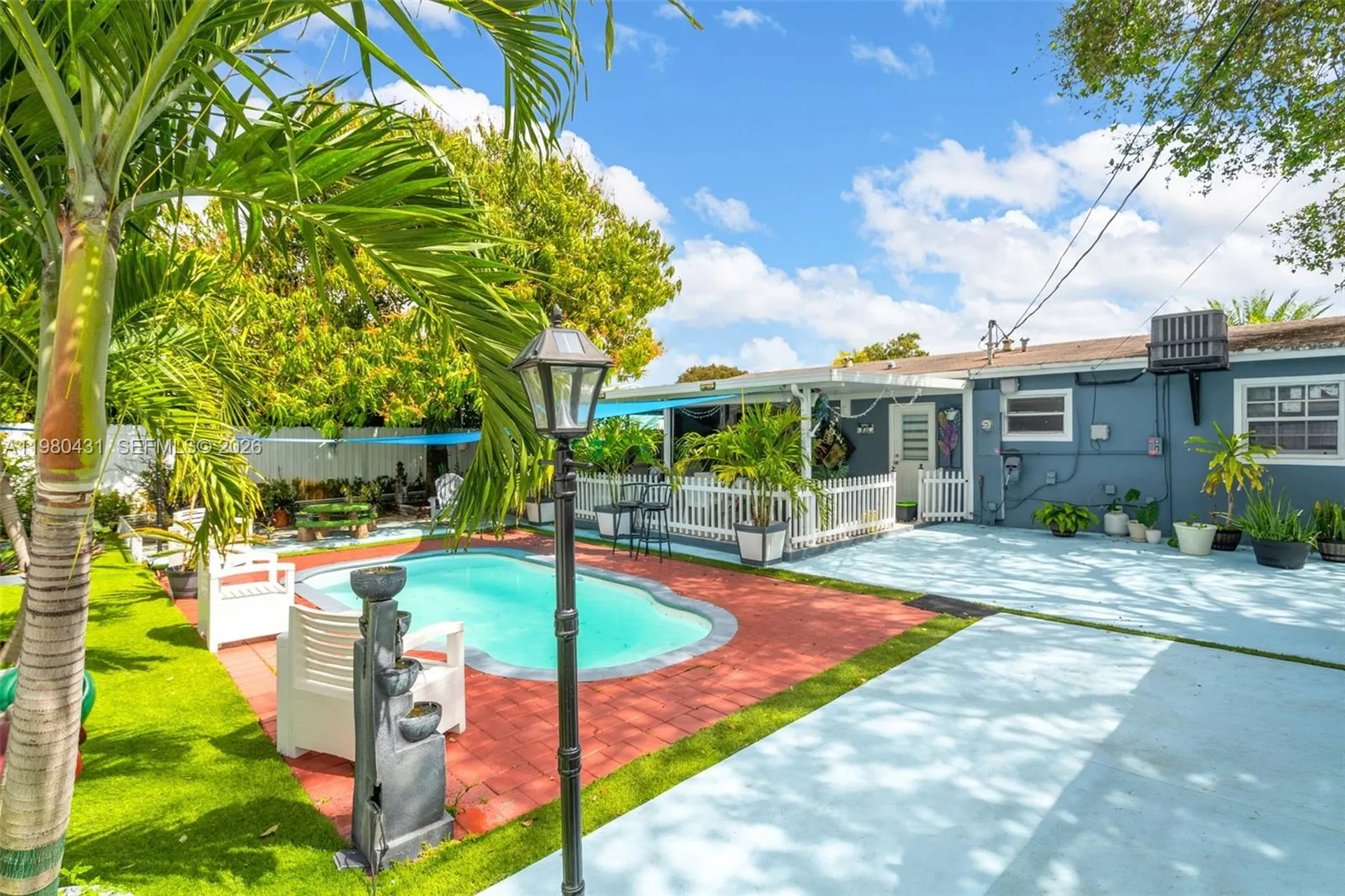 1210 N 71st Avenue Hollywood FL 33024