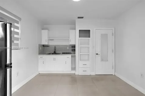 1210 N 71st Avenue Hollywood FL 33024