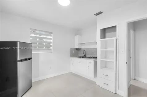 1210 N 71st Avenue Hollywood FL 33024