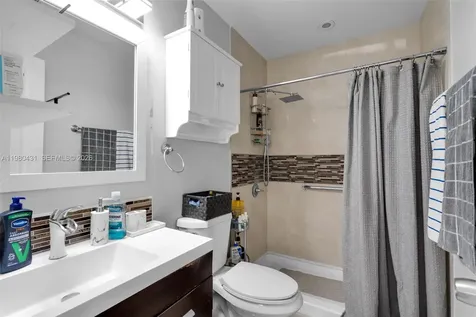 1210 N 71st Avenue Hollywood FL 33024