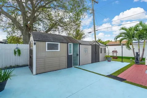 1210 N 71st Avenue Hollywood FL 33024