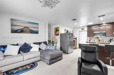 1210 N 71st Avenue Hollywood FL 33024
