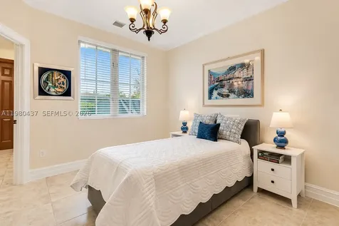 13425 SW 37th Place Davie FL 33330
