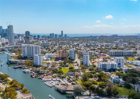 566 NW 1st Street Miami FL 33128