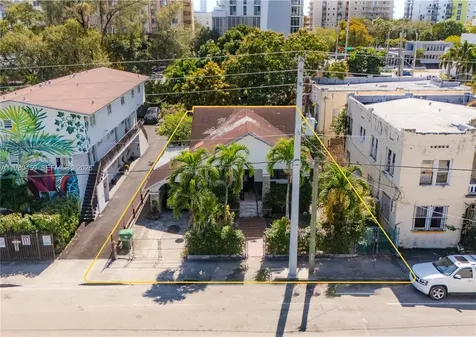 566 NW 1st Street Miami FL 33128