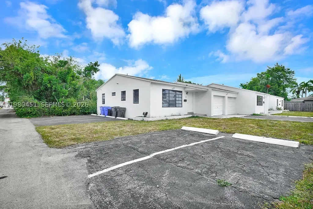 2419 Pierce Street Hollywood FL 33020