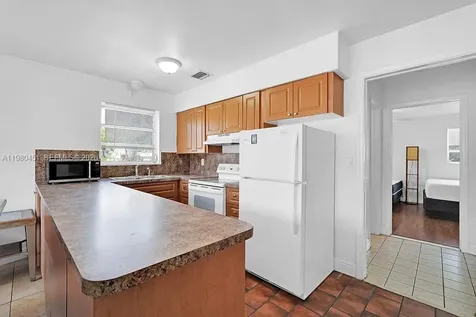 2419 Pierce Street Hollywood FL 33020