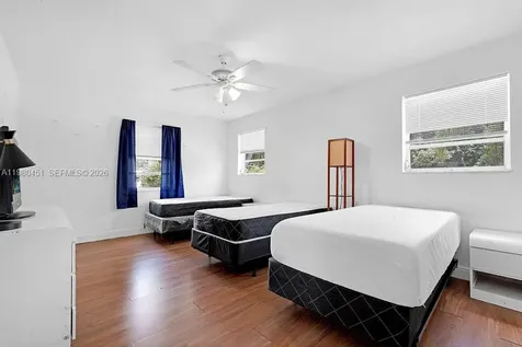 2419 Pierce Street Hollywood FL 33020