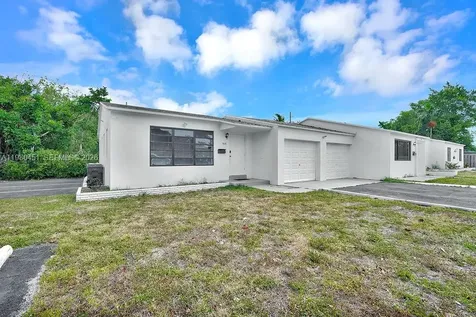 2419 Pierce Street Hollywood FL 33020