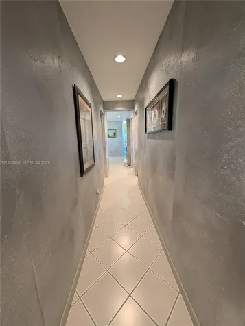 9200 N Hollybrook Lake Drive Pembroke Pines FL 33025