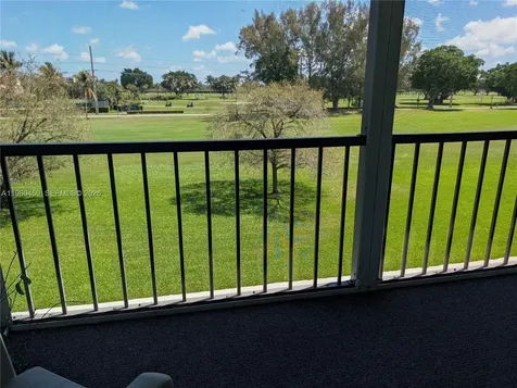 9200 N Hollybrook Lake Drive Pembroke Pines FL 33025