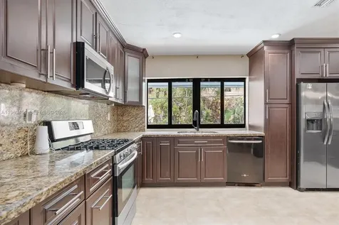 2805 E Lexington Drive Miramar FL 33025