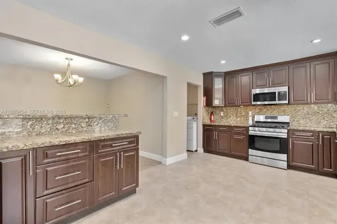 2805 E Lexington Drive Miramar FL 33025