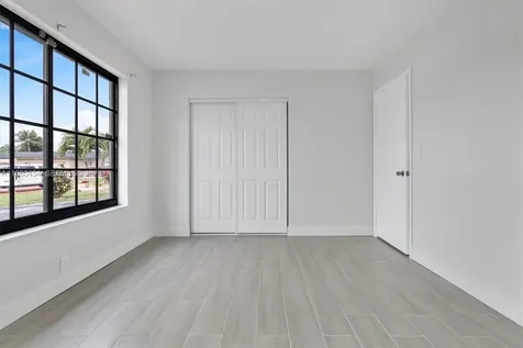 2805 E Lexington Drive Miramar FL 33025