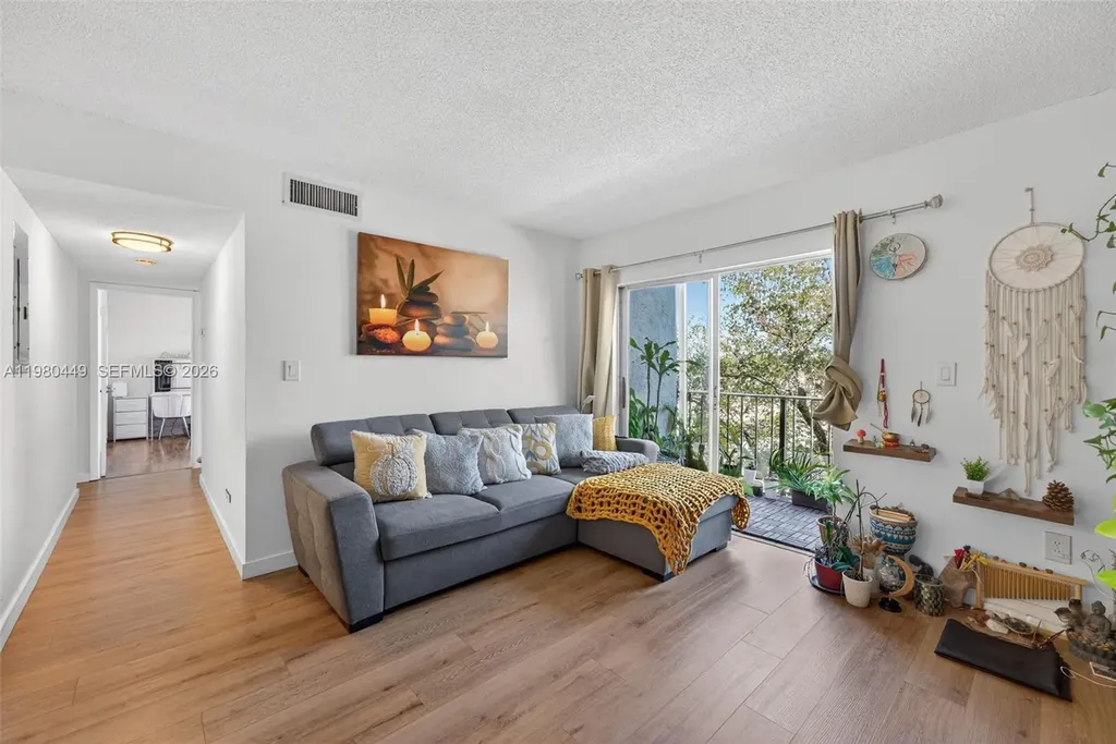 8950 NE 8th Avenue Miami FL 33138