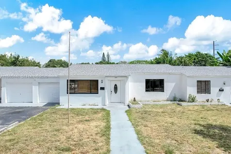 2417 Pierce Street Hollywood FL 33020
