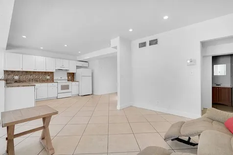 2417 Pierce Street Hollywood FL 33020