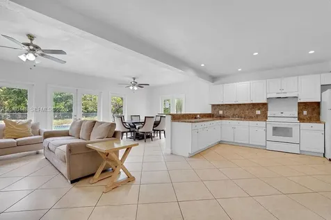 2417 Pierce Street Hollywood FL 33020