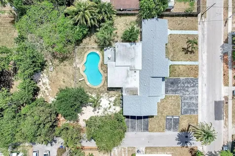 2417 Pierce Street Hollywood FL 33020