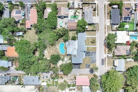 2417 Pierce Street Hollywood FL 33020