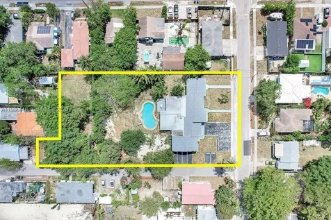 2417 Pierce Street Hollywood FL 33020