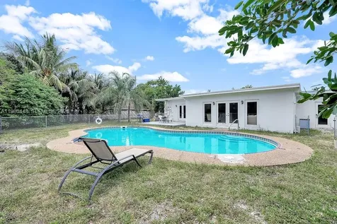 2417 Pierce Street Hollywood FL 33020