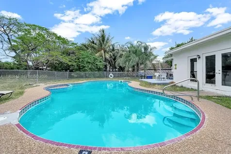 2417 Pierce Street Hollywood FL 33020