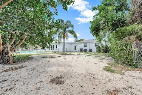2417 Pierce Street Hollywood FL 33020