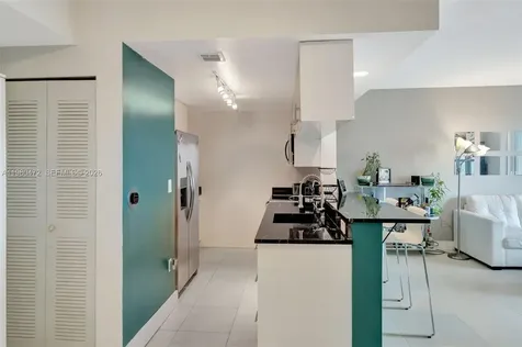 275 NE 18th Street Miami FL 33132