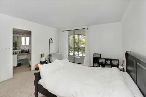 20381 NE 30th Avenue Aventura FL 33180