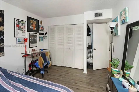 20381 NE 30th Avenue Aventura FL 33180