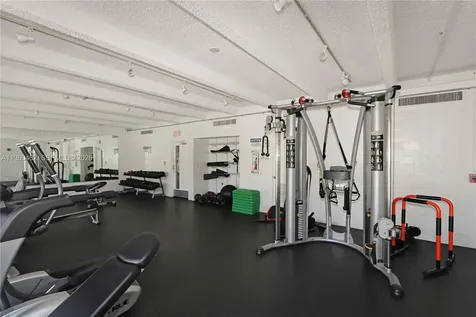 20381 NE 30th Avenue Aventura FL 33180
