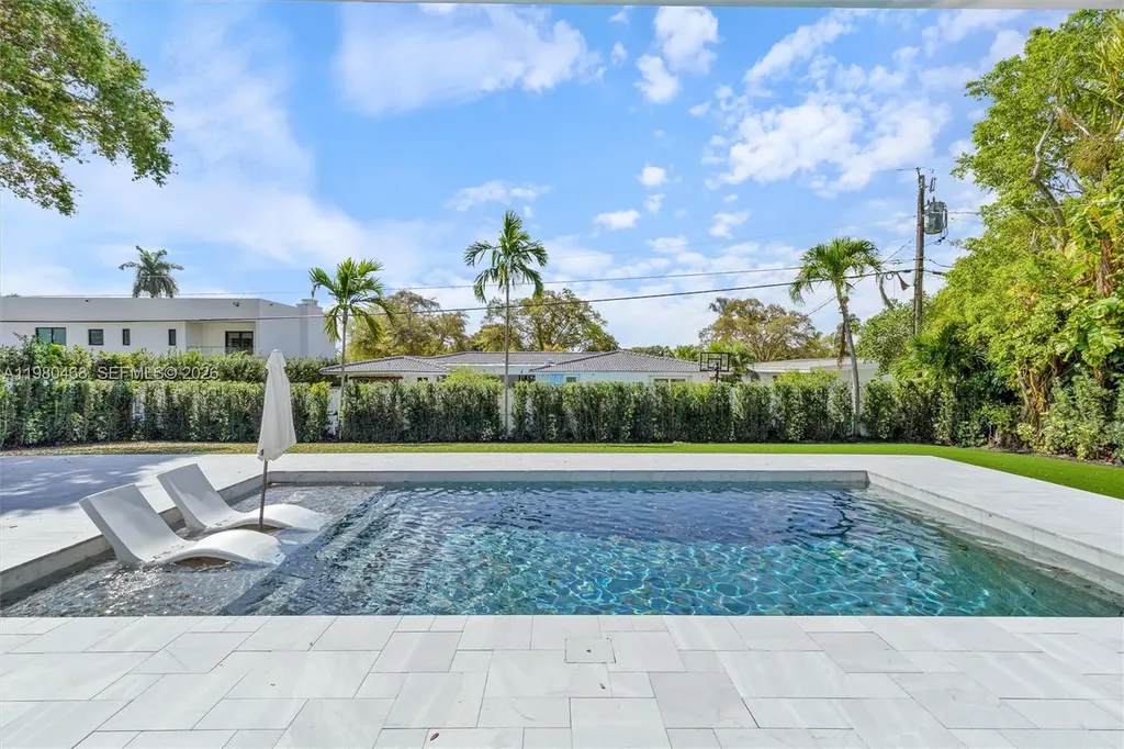 1840 NE 199th Street Miami FL 33179