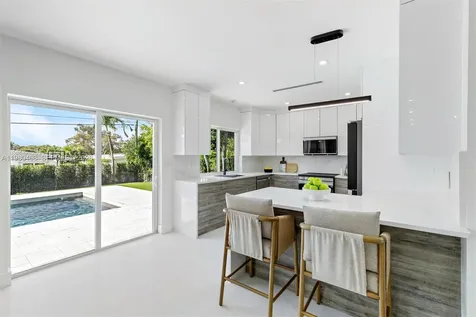 1840 NE 199th Street Miami FL 33179