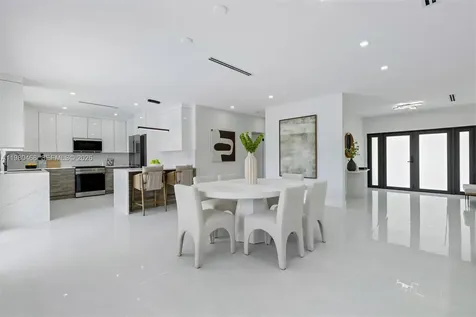 1840 NE 199th Street Miami FL 33179