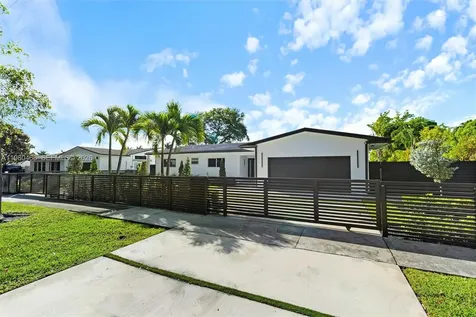 1840 NE 199th Street Miami FL 33179